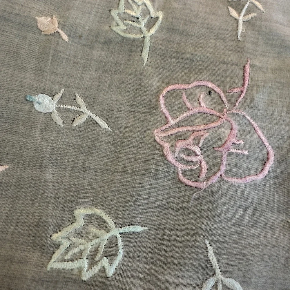 Vintage Handkerchief Embroidered Floral Lace Trim Cotton Linen Blend Set‎ of 2